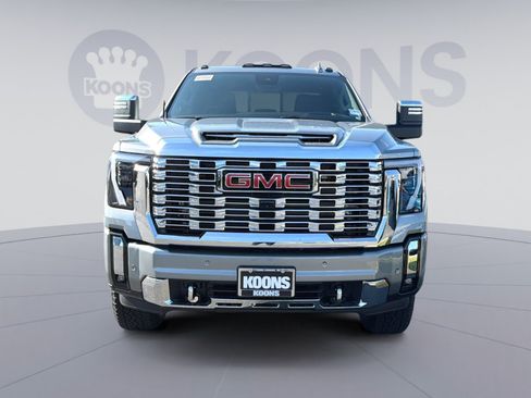 New 2026 GMC Sierra 2500 Denali w/ Denali Reserve Package AWD/4WD image 11