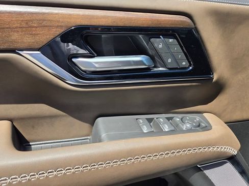 New 2026 GMC Yukon Denali Ultimate AWD/4WD image 10
