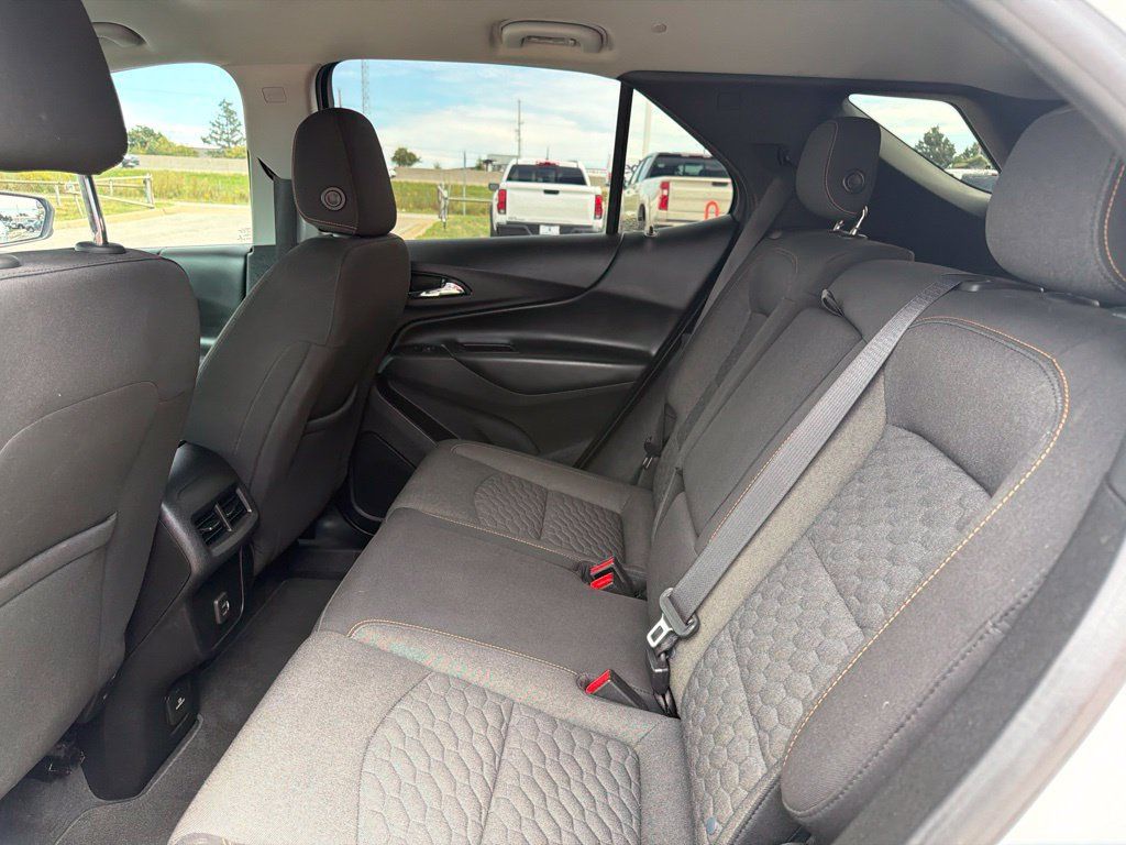 Used 2019 Chevrolet Equinox LT AWD/4WD image 16
