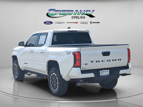 Used 2025 Toyota Tacoma TRD Sport RWD image 5