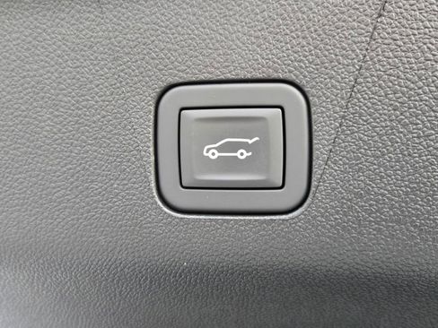 New 2026 Cadillac Escalade ESV V image 11