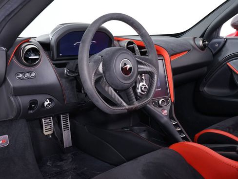 Used 2020 McLaren 720S Spider RWD image 5