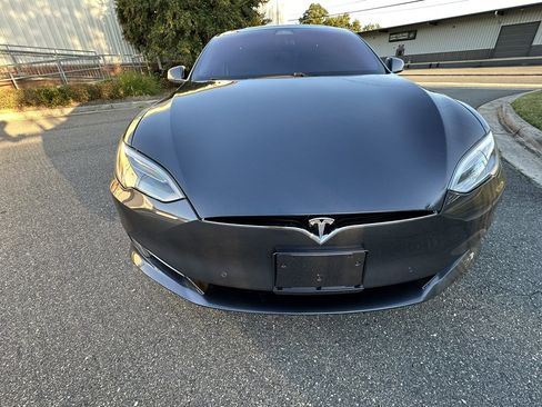Used 2018 Tesla Model S 100D image 12