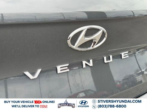 Certified 2025 Hyundai Venue Limited image 15