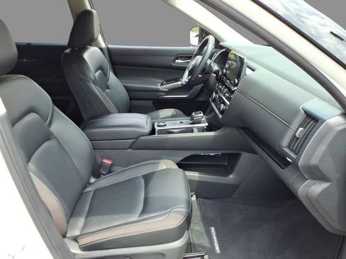 Certified 2023 Nissan Pathfinder SL AWD/4WD image 14