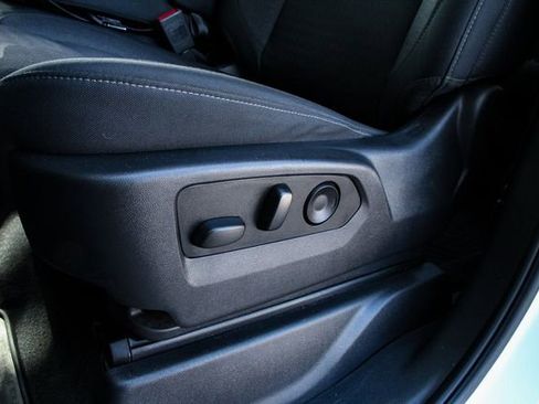 Used 2025 Chevrolet Silverado 1500 LT image 15