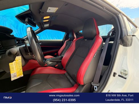 Used 2024 Nissan Z Performance w/ Floor Mat Package RWD image 10