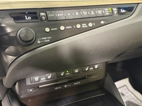 Used 2019 Lexus ES 350 w/ Accessory Package 2 FWD image 22