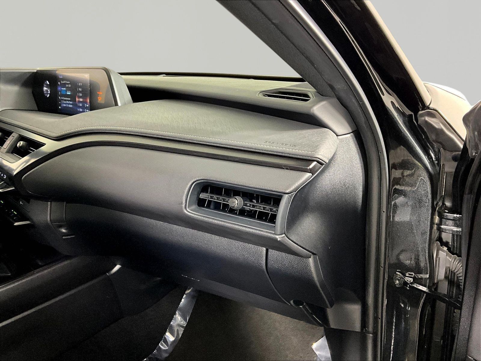 Used 2020 Lexus UX 250h w/ Premium Package AWD/4WD image 26
