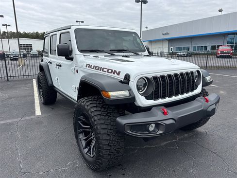 Used 2024 Jeep Wrangler Unlimited Rubicon image 4