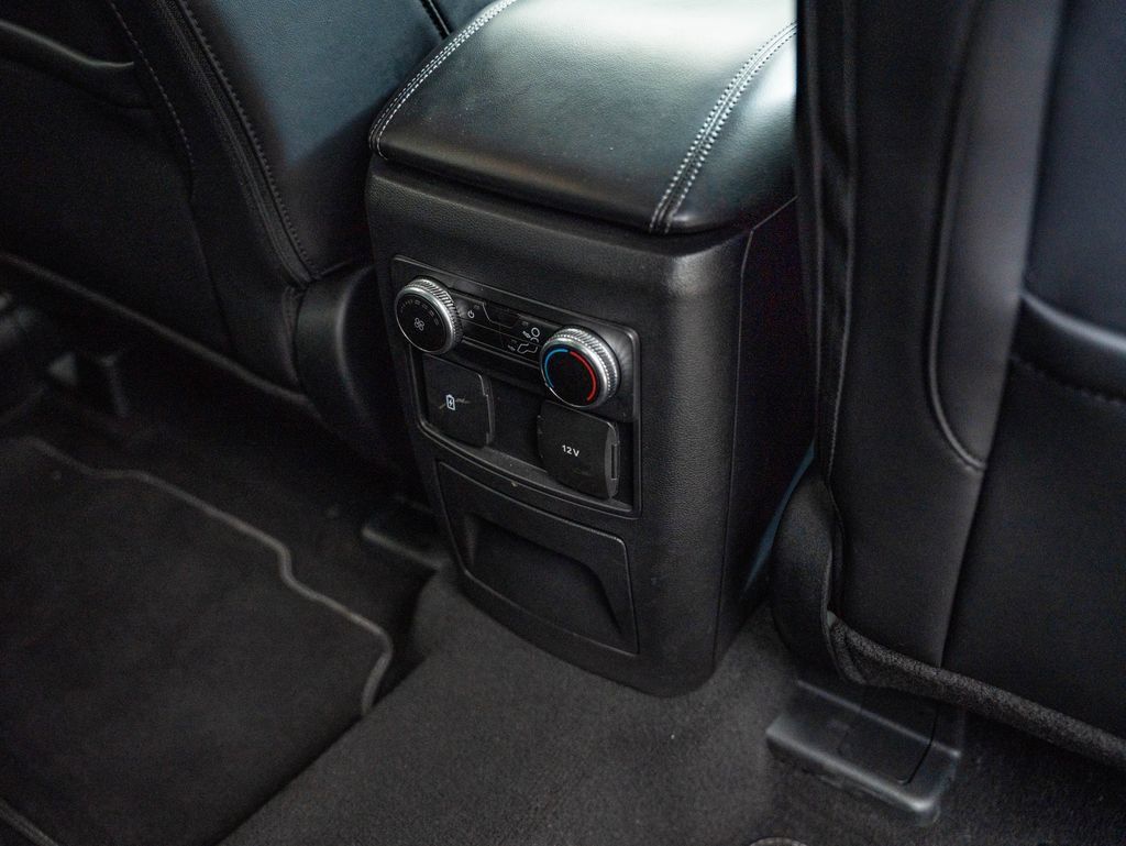 Used 2023 Ford Explorer XLT w/ Equipment Group 202A AWD/4WD image 45