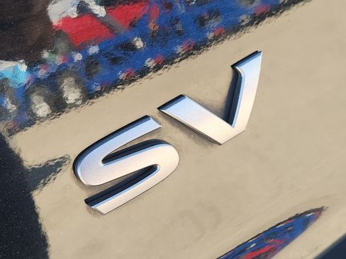 Used 2024 Nissan Rogue SV FWD image 12