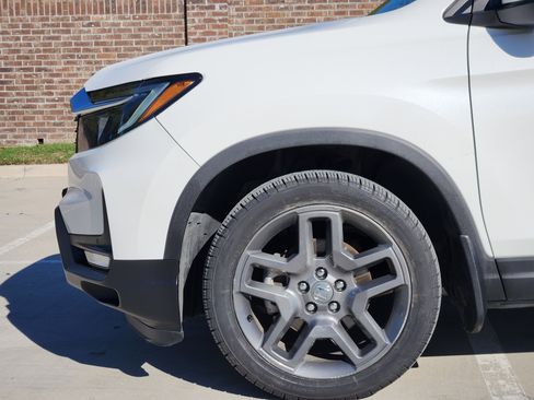 Used 2022 Honda Passport EX-L image 10