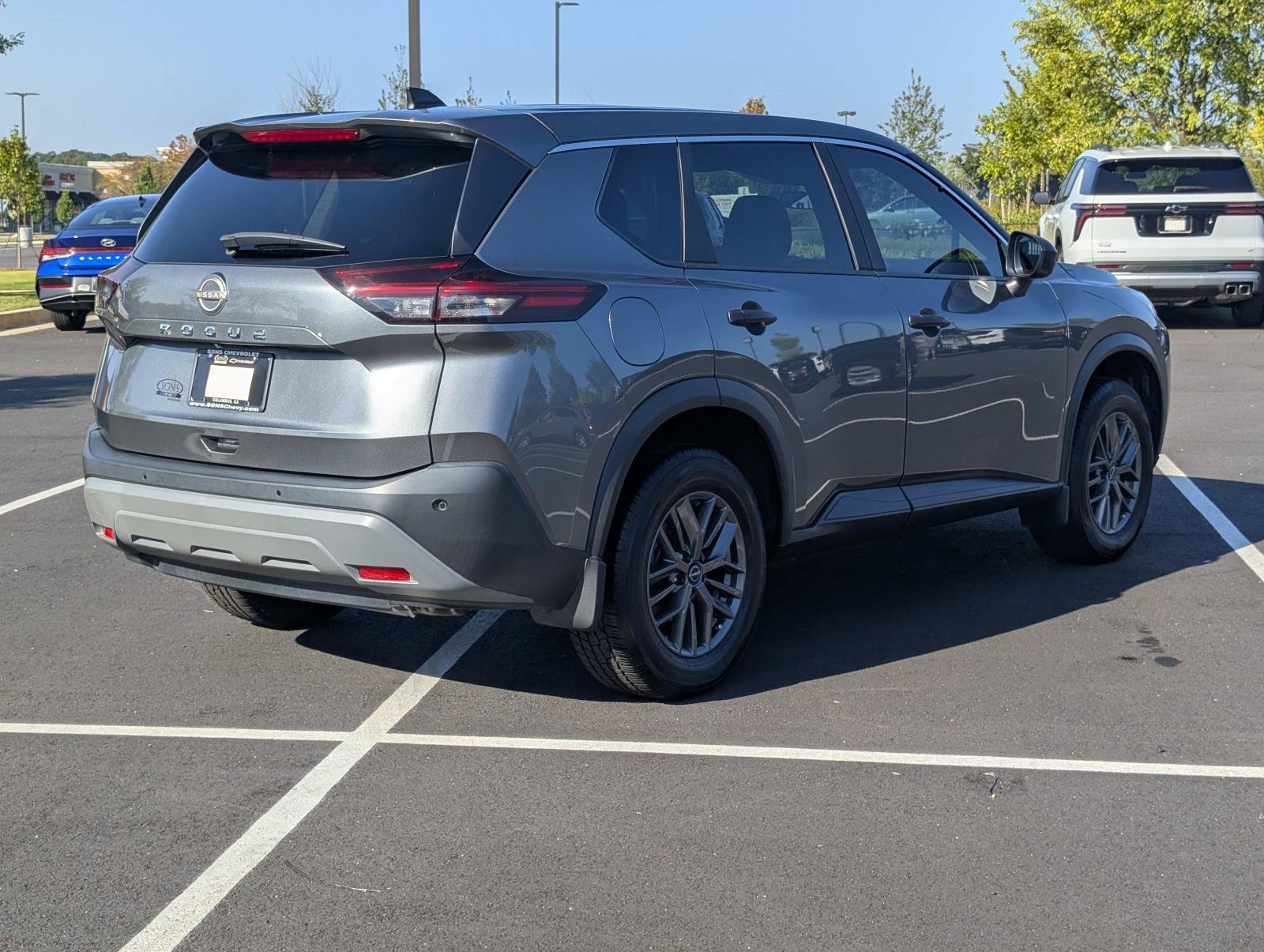 Used 2023 Nissan Rogue S FWD image 8