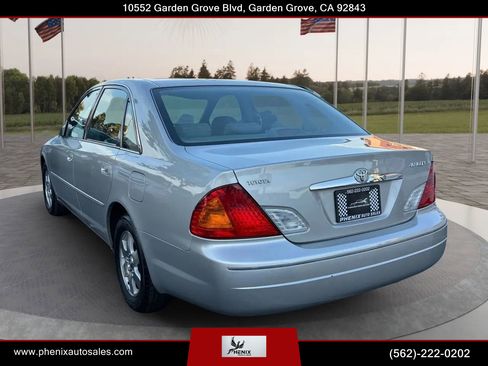 Used 2001 Toyota Avalon XL image 9