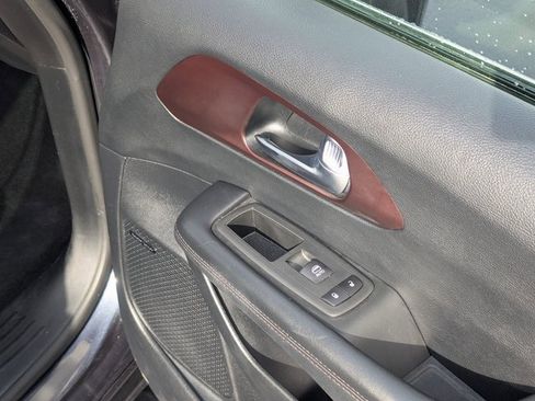 Used 2020 Chrysler Pacifica Limited image 36