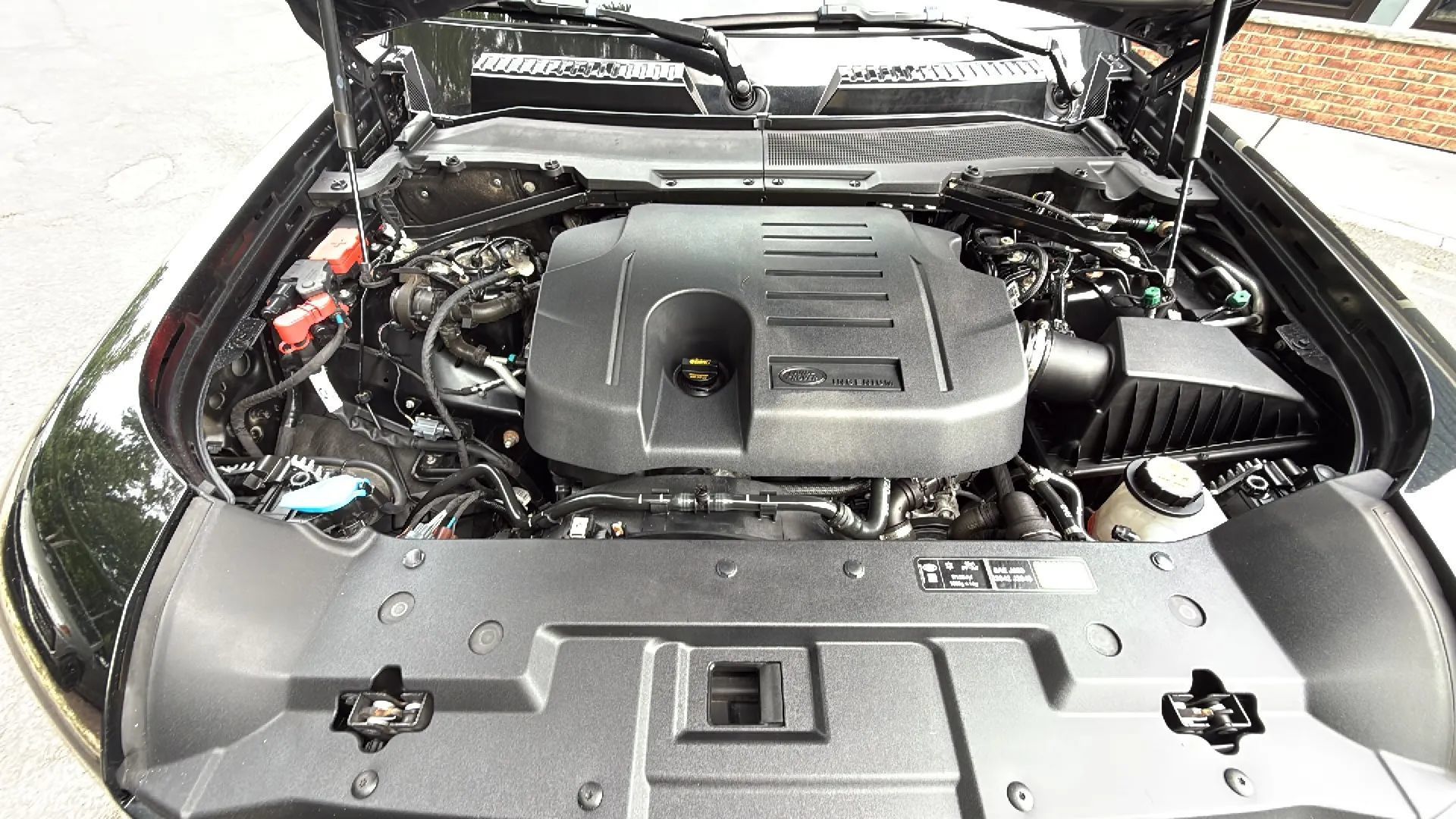 Used 2020 Land Rover Defender 110 X AWD/4WD image 39