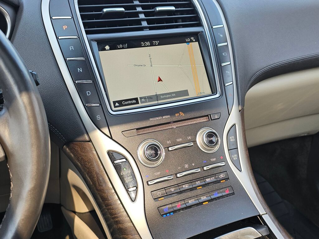 Used 2018 Lincoln MKX Reserve AWD/4WD image 25
