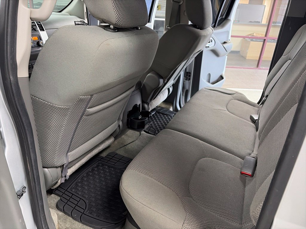 Used 2014 Nissan Frontier SV w/ SV Value Truck Package RWD image 14