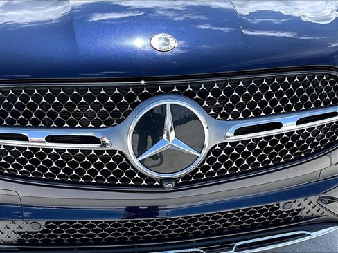Certified 2024 Mercedes-Benz GLC 300 image 30