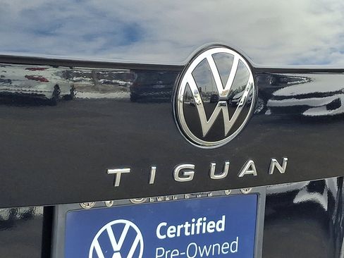 Certified 2022 Volkswagen Tiguan S image 30