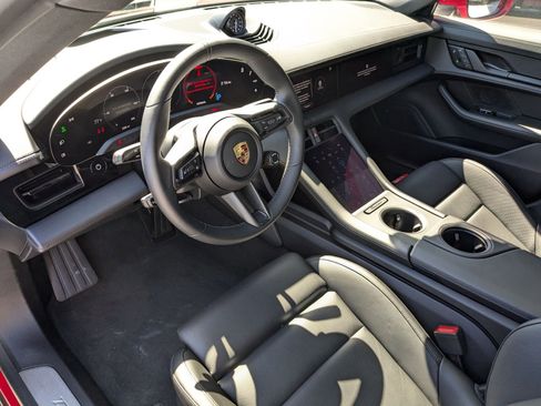 New 2024 Porsche Taycan 4S image 4