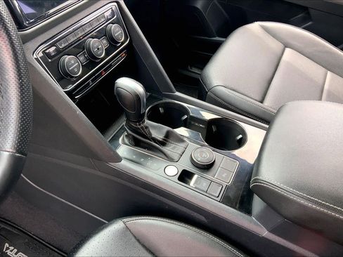 Used 2023 Volkswagen Atlas SEL R-Line AWD/4WD image 17