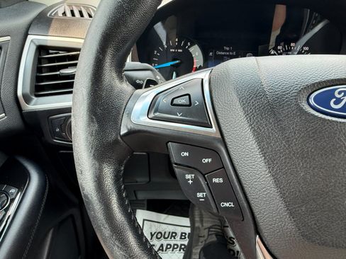 Used 2018 Ford Edge SEL AWD/4WD image 25