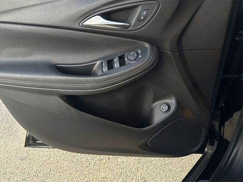 Used 2023 Buick Encore GX Select w/ Sport Touring Package image 25