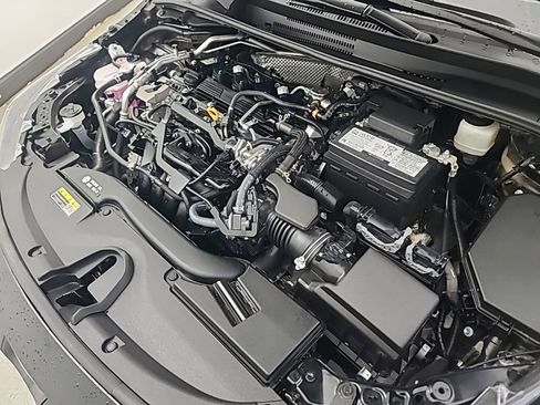 Used 2025 Toyota Corolla LE image 39