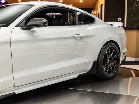Used 2022 Ford Mustang GT Premium w/ GT Performance Package RWD image 29