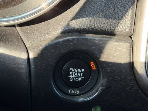 Used 2018 Jeep Grand Cherokee Laredo RWD image 22