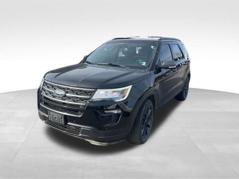 Used 2018 Ford Explorer XLT w/ Equipment Group 202A image 1