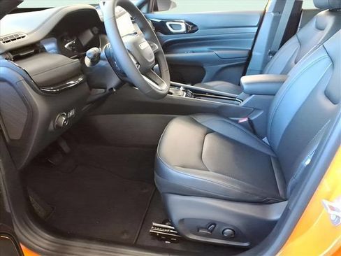 New 2026 Jeep Compass Limited AWD/4WD image 17