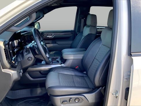 Used 2026 Chevrolet Silverado 1500 ZR2 w/ LPO, Dark Essentials Package AWD/4WD image 8