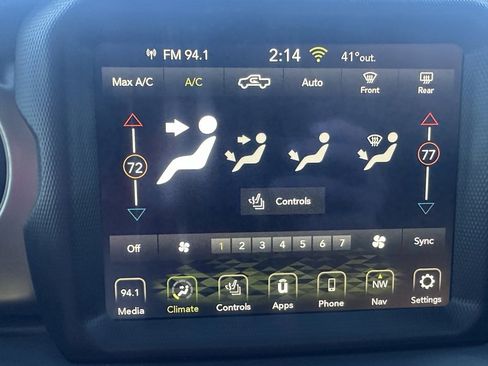 Used 2023 Jeep Gladiator Sport image 11