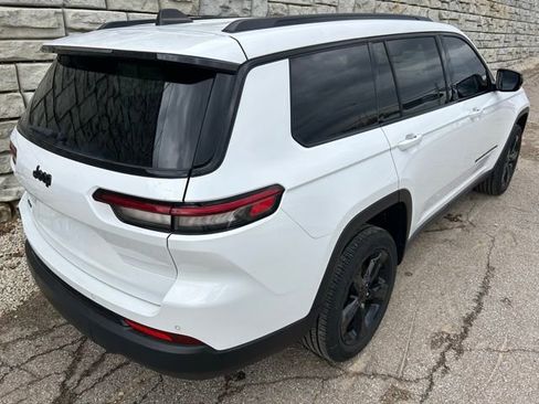 Certified 2024 Jeep Grand Cherokee L Altitude image 5