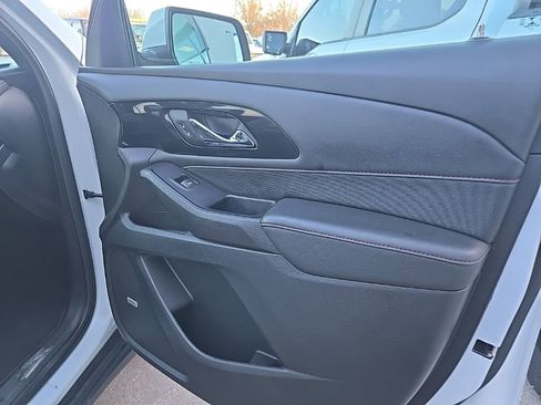 Used 2022 Chevrolet Traverse RS image 70