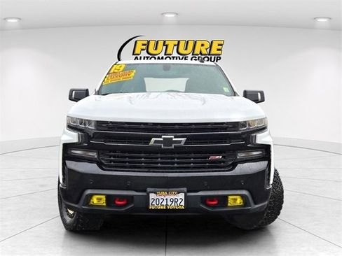 Used 2019 Chevrolet Silverado 1500 LT Trail Boss image 2