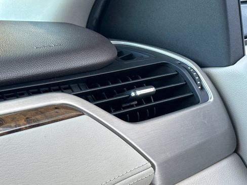 Used 2016 GMC Yukon Denali w/ Open Road Package image 27