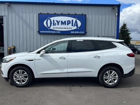 Used 2018 Buick Enclave Essence w/ Trailering Package AWD/4WD image 1