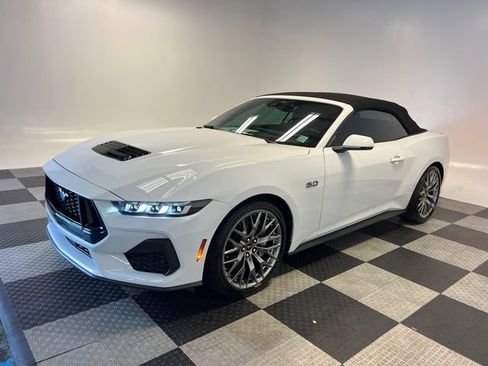 Used 2024 Ford Mustang GT Premium RWD image 3
