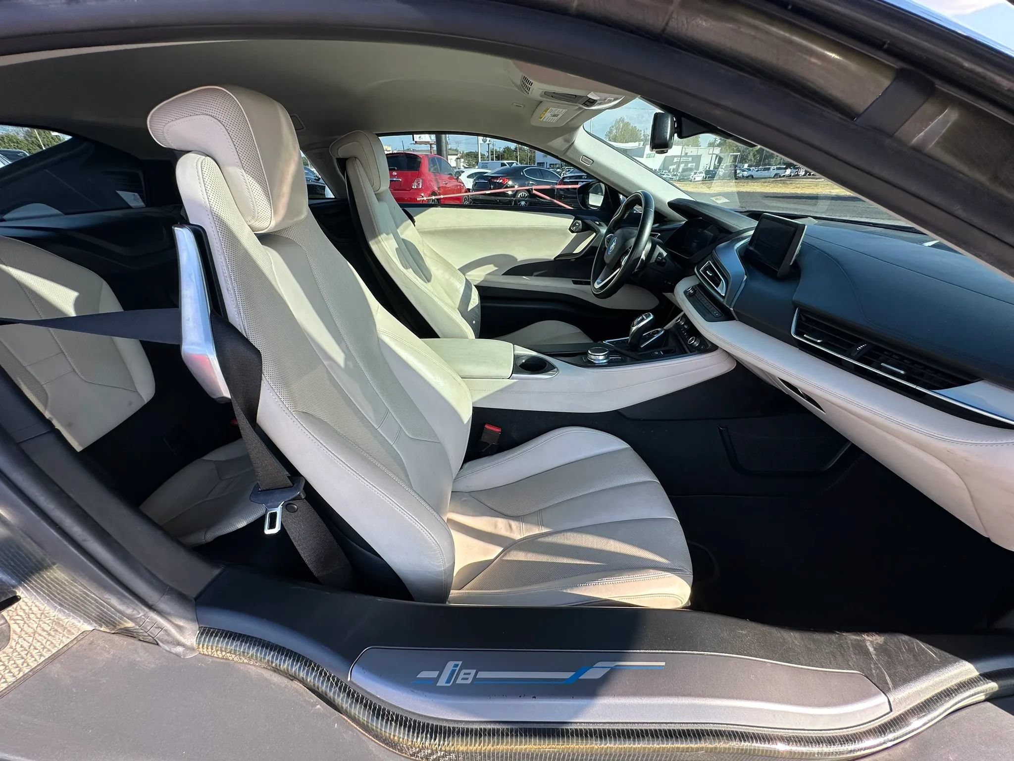 Used 2017 BMW i8 AWD/4WD image 18
