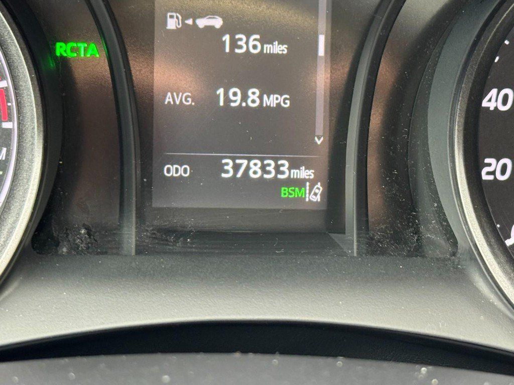 Used 2022 Toyota Camry SE w/ Cold Weather Package FWD image 27