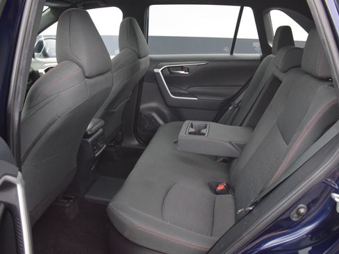 Used 2022 Toyota RAV4 SE w/ Weather & Moonroof Package AWD/4WD image 13