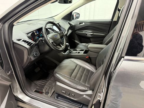 Used 2017 Ford Escape Titanium image 11