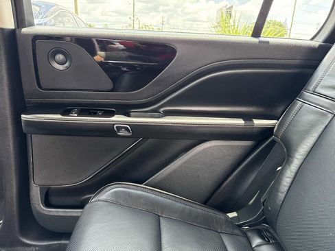 Used 2023 Lincoln Aviator Reserve w/ Equipment Group 201A RWD image 19