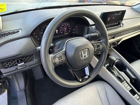 Used 2023 Honda Accord EX image 30