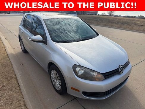 Used 2011 Volkswagen Golf 4-Door image 1