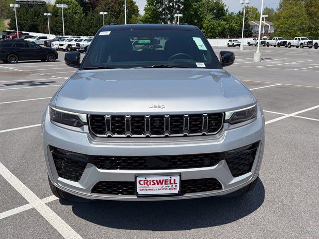 New 2026 Jeep Grand Cherokee Summit w/ Adv Protech Group IV AWD/4WD image 10